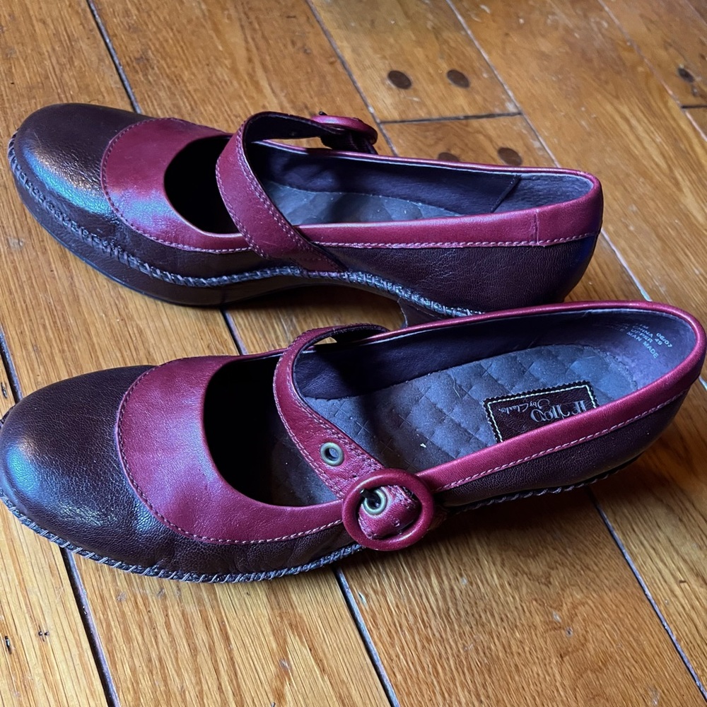 Indigo by Clark’s Belladonna